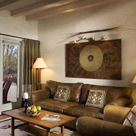 Las Palomas Santa Fe Room photo